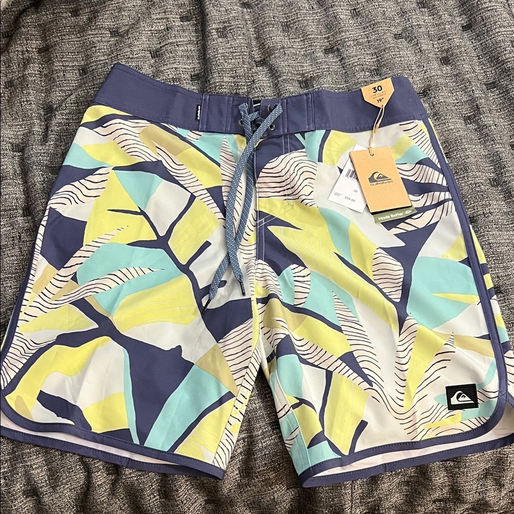 Quiksilver Men's Leafy Blue and Yellow Board Shorts